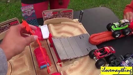 Monster Jam World Finals Stunt Pack Arena Playtime