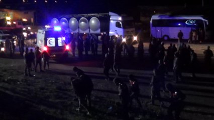 Kaza yapan araçlara başka araç çarptı: 2 ölü 2 yaralı