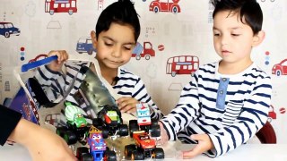 Disney Cars Monster Truck Mater,Lightning Mcqueen Play Set Crashing & Exploding