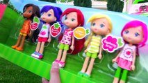 Juguetes de Rosita Fresita con el set de muñecas y la casa de Strawberry Shortcake - Familia