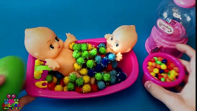 Learn Colors Baby Doll Bath TIME with Surprise Eggs and Soccer Balls Learning Video For Toddlers | Educational child channel