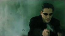 The Matrix, Keanu Reeves deleted scene because it was too violent  /  El Matrix escena cortada de Keanu Reeves por ser muy violenta.