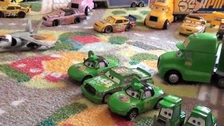 Disney Pixar Cars Speedway of the South Pit Crews Collection