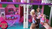 Видео с куклами Барби и Кен привезли дочку Келли в дом Барби к Челси
