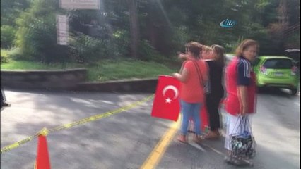 - ABD’deki Türklerden, FETÖ elebaşının malikanesinin önünde protesto gösterisi