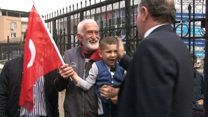 Bakan Osman Aşkın Bak’tan gençlik merkezine ziyaret