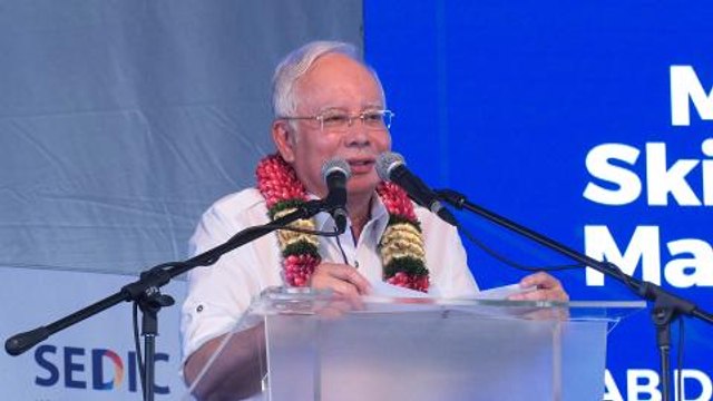 Indians not gullible to think Dr M will solve their problems: Najib