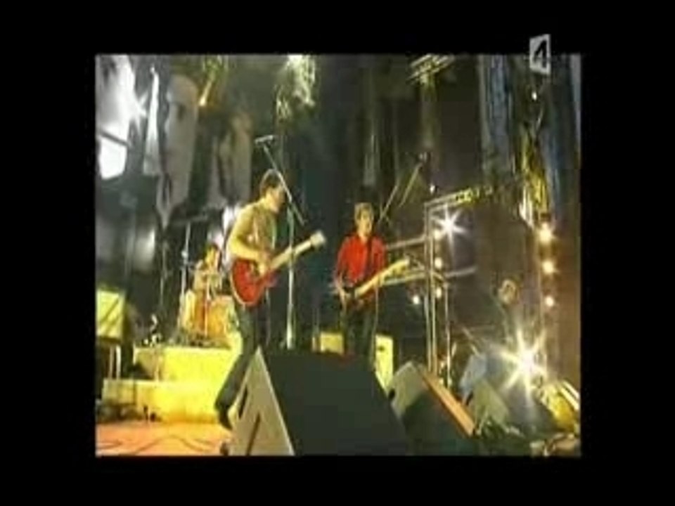 Franz Ferdinand - Take Me Out (Live)