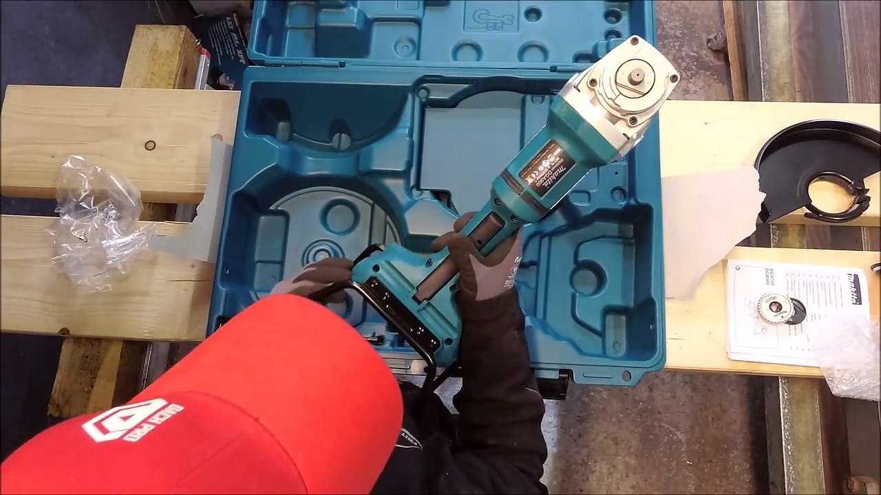 Dachdecker /  review - makita winkelschleifer dga 900 deutsch