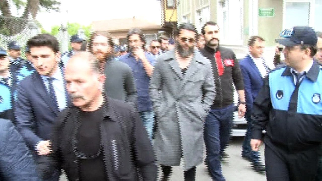 Ünlü sanatçılardan ecdâda vefa