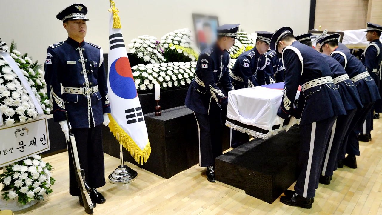F-15K 추락사고 순직 조종사 영결식 엄수 / YTN