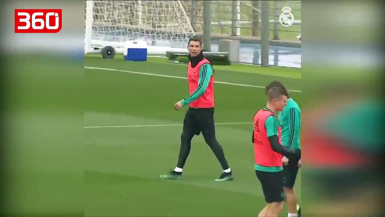 Cristiano Ronaldo bën çmendurira në stërvitje, përsërit...(360video)