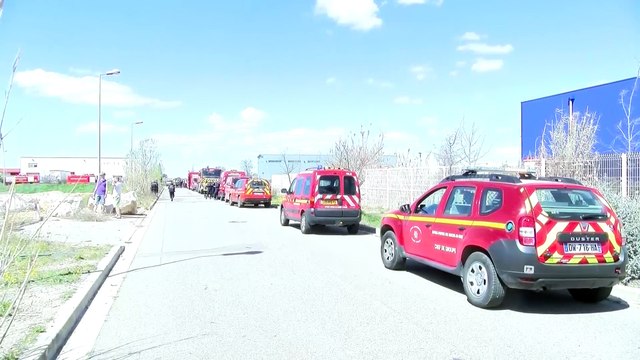 En vidéo l'intervention des pompiers sur le feu dans la zone du Tubé à Istres