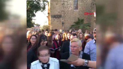 KKTC'de Rumlar Kilisede Ayin Yaptı