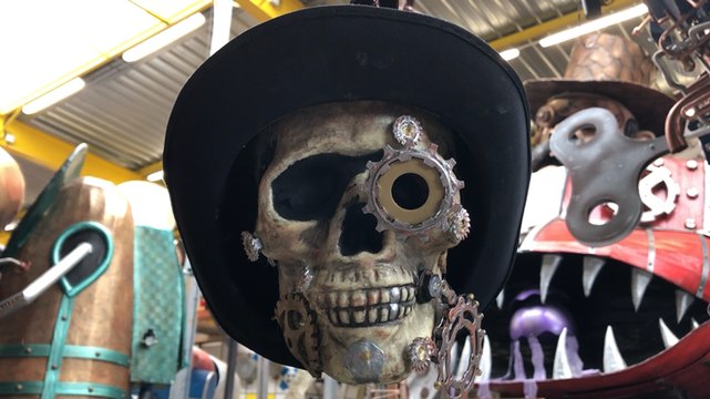 Derniers préparatifs pour les carnavaliers