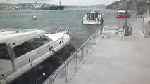 Güvenlik Kamerasından Geminin Yalıya Çarpma Anı
