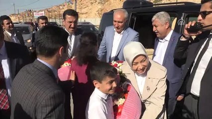 Hala Onların Kafaları Bez, İplik Üretmede"