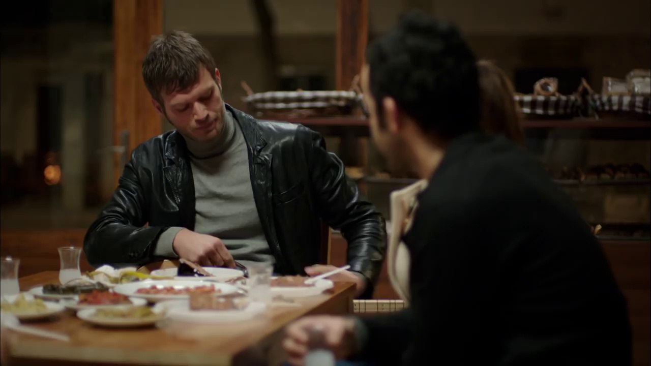 Kivanc Tatlitug's Song - Saclarini Yol Getir