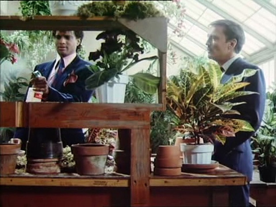 Mike Hammer  S01E06 - Tödliche Münzen