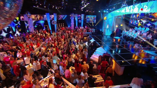 Lorie PESTER chante 'il jouait du piano debout' de France GALL