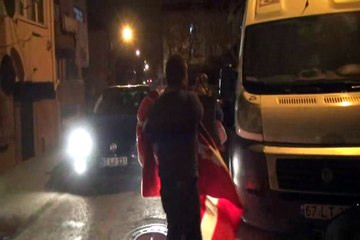 Deprem vatandaşları sokağa döktü…