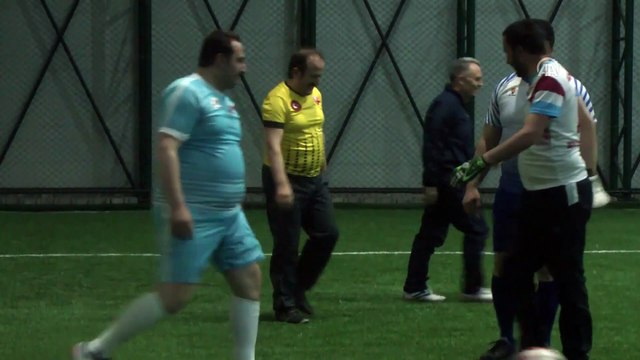 Maliye Bakanı Ağbal, halı saha maçında forma giydi - BAYBURT