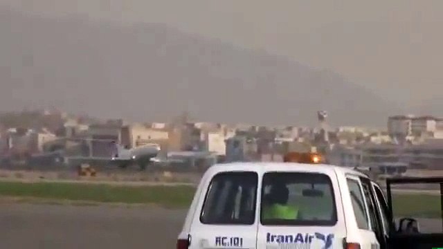 ön iniş takımı açılmayan uçağı piste indirmek