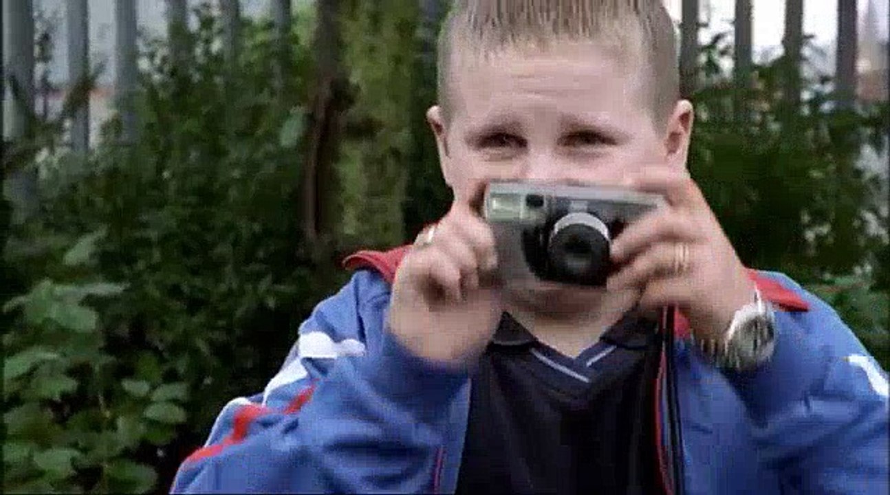 Auf Wiedersehen Pet S03 E01 Bridging the Gap