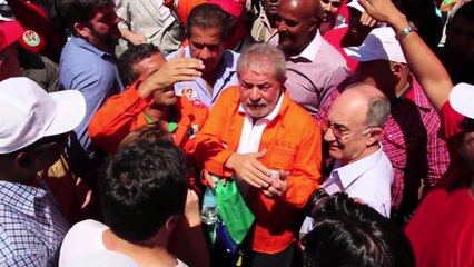 Lula da Silva se entrega a la Policía para ingresar en prisión