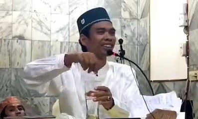 Penjelasan Tentang Istri Karir - Ustadz Abdul Somad Lc. MA