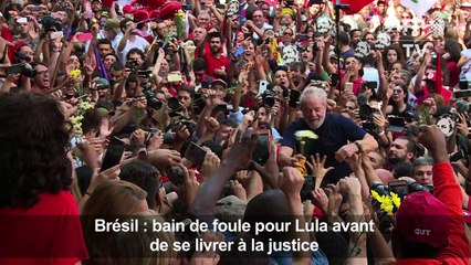 Brésil: l'ex-président Lula s'est livré à la justice