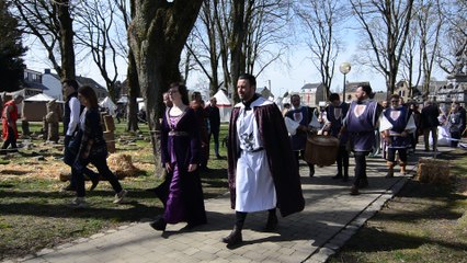 Les mariés aux Médiévales d'Ouffet