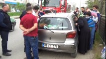 Otomobilde Kilitli Kalan 2 Yaşındaki Çocuk Böyle Kurtarıldı