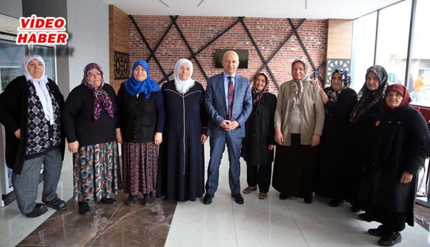 (8 Nisan 2018) ÇOLAKBAYRAKDAR ÇİFTİ, KOCASİNAN’IN ÇINARLARINI KAFE SİNAN’DA AĞIRLADI