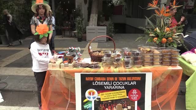 Uluslararası Portakal Çiçeği Karnavalı'nda Renkli Görüntüler