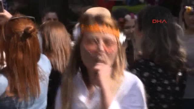 Adana'da 'Uluslararası Portakal Çiçeği Karnavalı' Coşkusu