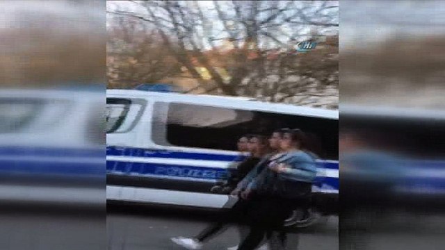 - Alman polisi, PKK yandaşlarına tepki gösteren Türk'ü ayaklar altına aldı