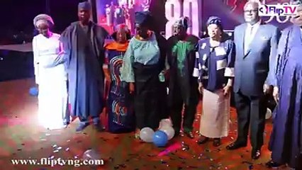 BUZZ : BONY GNAGNI, Qui peut expliquer ?