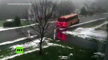 Un autobús con más de 20 estudiantes se desliza fuera de control