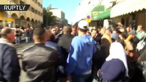 La policía israelí confisca con violencia las banderas palestinas de los manifestantes