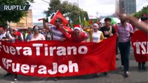 Cientos de manifestantes protestan contra el presunto fraude electoral en Tegucigalpa