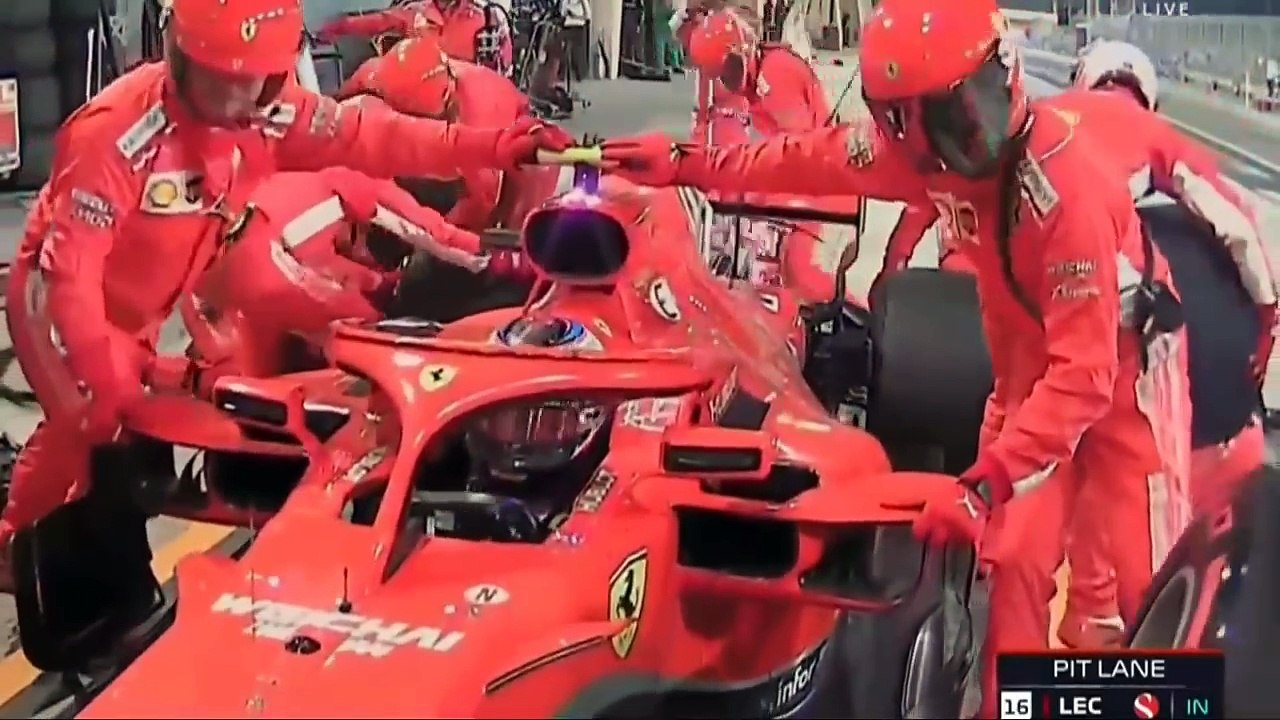 Kimi Raikkönen überfährt beim Boxenstopp seinen Mechaniker I Horrorunfall @ Grand Prix Bahrain 2018