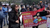 Disuelven con cañones de agua protesta contra el 'Bus de la Libertad'