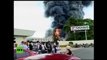 Filipinas: Impresionante incendio en una fábrica de neumáticos