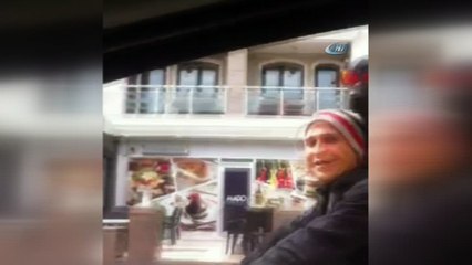 Bisiklet üzerinde köpekli yolculuk renkli görüntüler oluşturdu