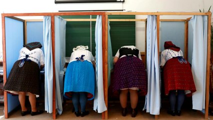 Oposição húngara assume derrota e líderes demitem-se