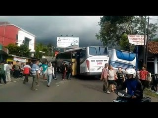 (News Flash) Tak Kuat Menanjak, Truk Sebabkan Kecelakaan Beruntun - NET 5