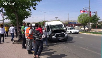 Şanlıurfa'da minibüs ile otobüs çarpıştı 6 yaralı