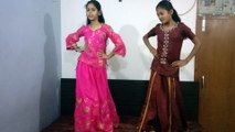 Shazia and Shireen dancing on the song Nagada Sang Dhol Baaje from the movie Goliyon Ki Raasleela Ram-leela