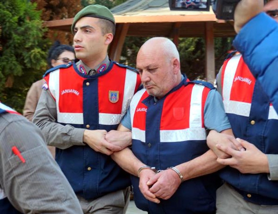 Eşini ve İki Oğlunu Öldürüp Kızına Tecavüz Eden Üvey Baba: Kızı da Kendimi de Öldürecektim